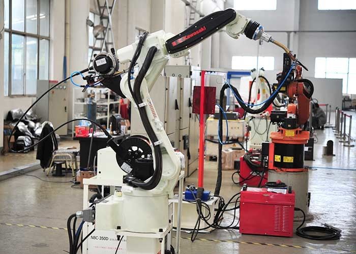 سیستم های اتوماسیون اتوماتیک رباتیک، ماشین های جوشکاری بازوی اتوماتیک موتور اگزوز لوله