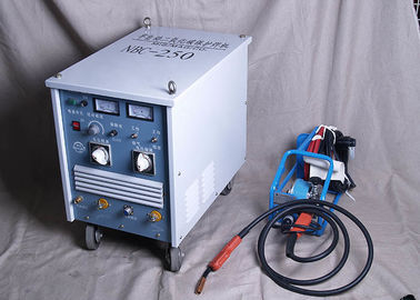 ماشین گاز جوش قابل حمل محافظت شده گاز CO2 نوع MIG / MAG 250A برای فولاد کربنی